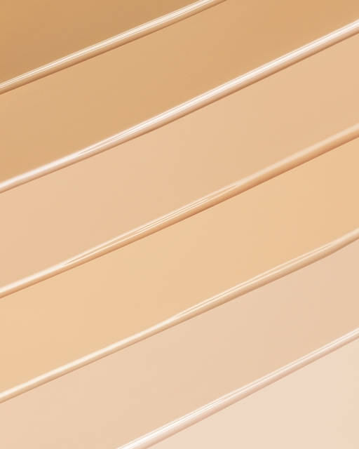 Radiant Fluid Foundation Natural