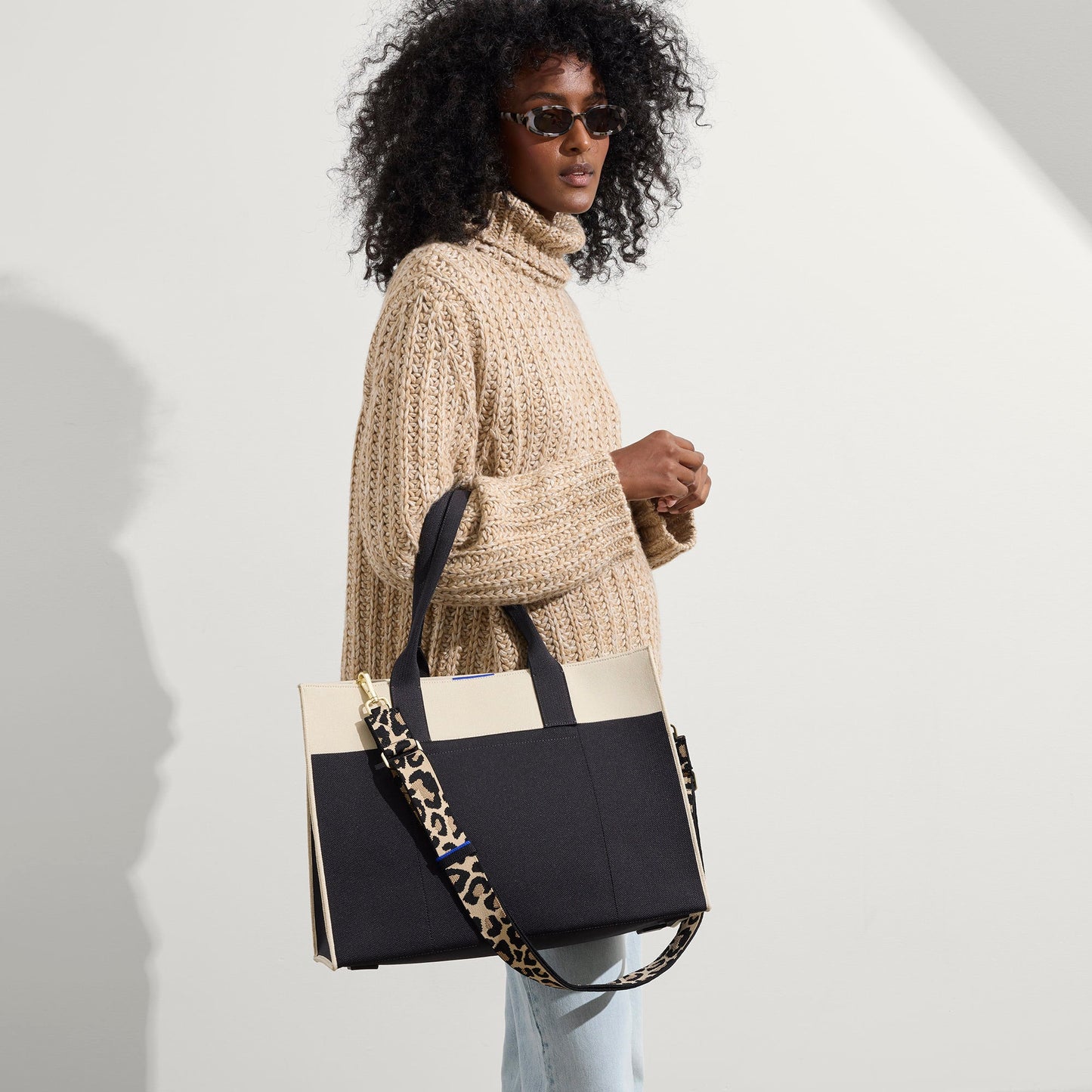 The Crossbody Strap - Desert Cat