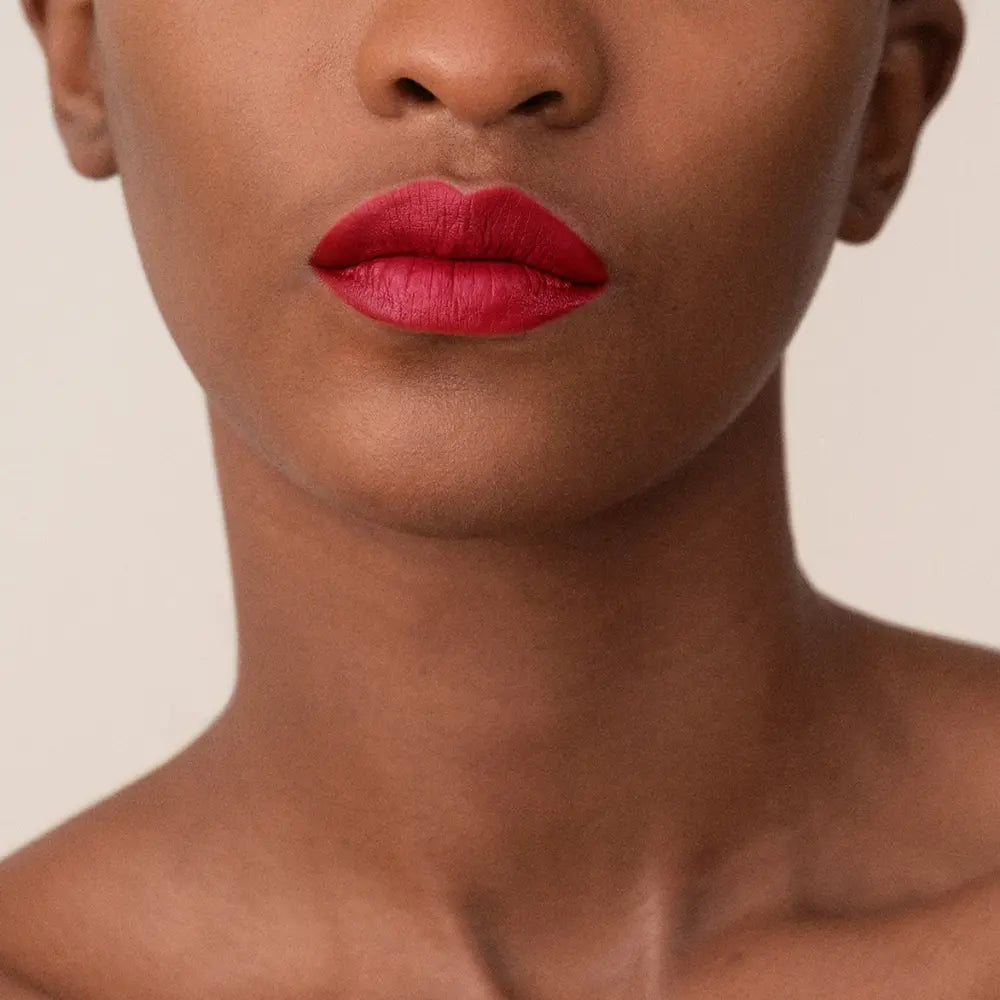 La Perla Matte Silk Lipstick 3.5ml