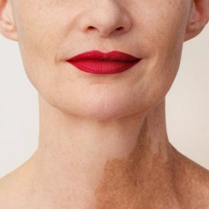 La Perla Matte Silk Lipstick 3.5ml